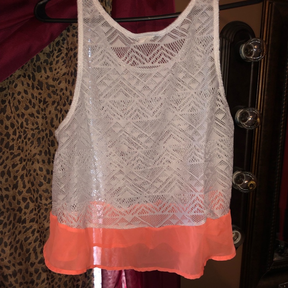 flowy tank